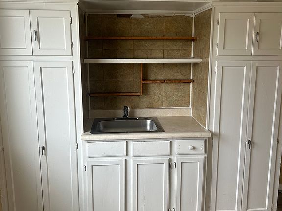 2nd image of 3522 Glenway Ave APT 4