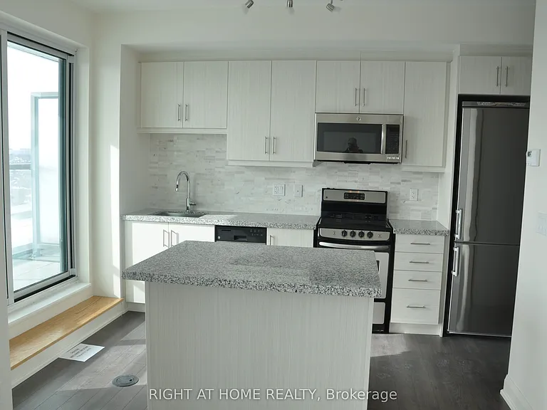 68 Canterbury Pl #1707 — Photo 4