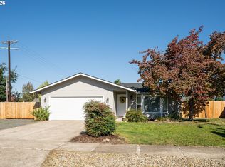 6916 D St, Springfield, OR 97478