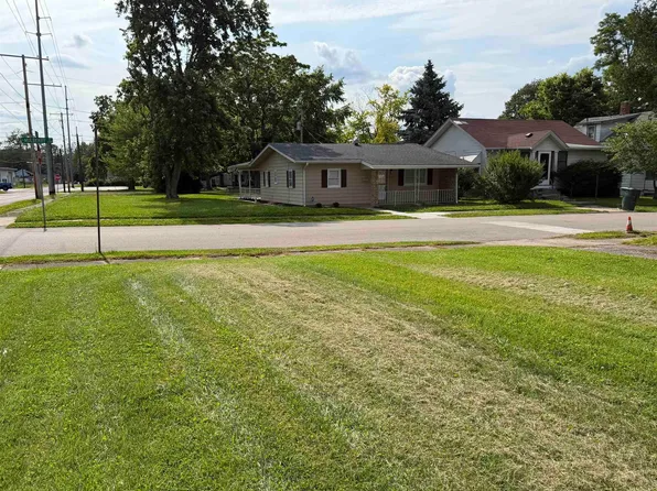 2723 S Mulberry St, Muncie, IN 47302