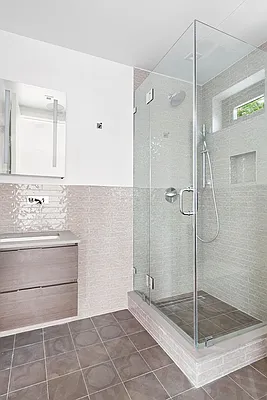 Sold by Compass | media 22