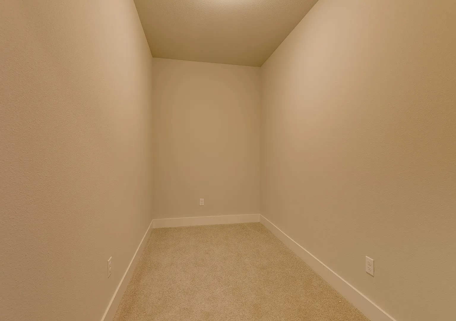 5 bed, 3.5 bath, 3166 sqft, $4,550 — Photo 4