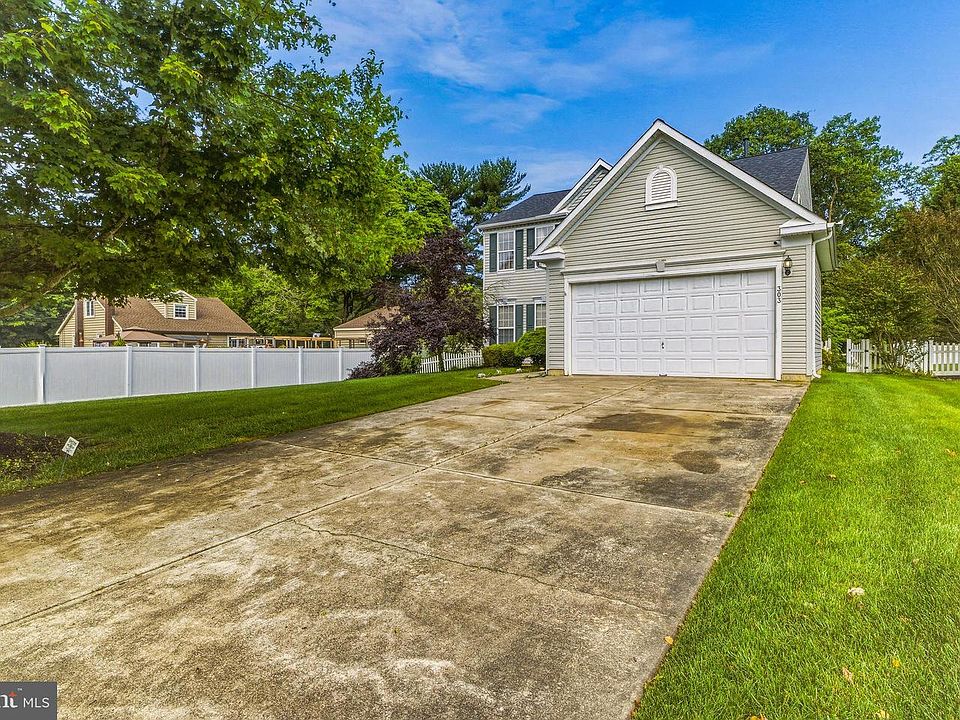 1st image of 303 Kali Ln