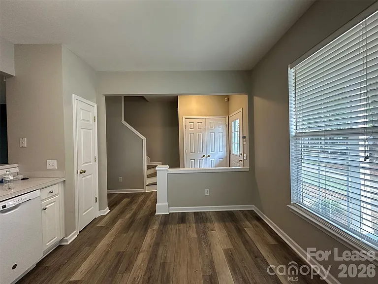 6626 Rothchild Dr — Photo 7