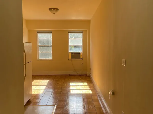 Q Street Apartments, 2501 Q St NW #321, Washington, DC 20007