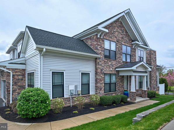 14 Dogleg Ln, Trenton, NJ 08648