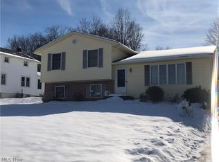 1616 Faye Rd, Akron, OH 44306