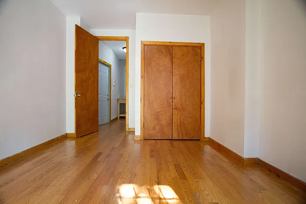 Rented by Nooklyn NYC LLC | media 71