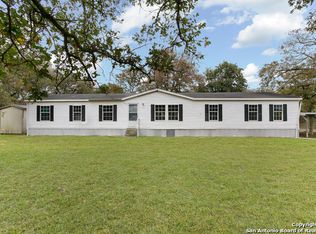 1229 County Road 317, La Vernia, TX 78121