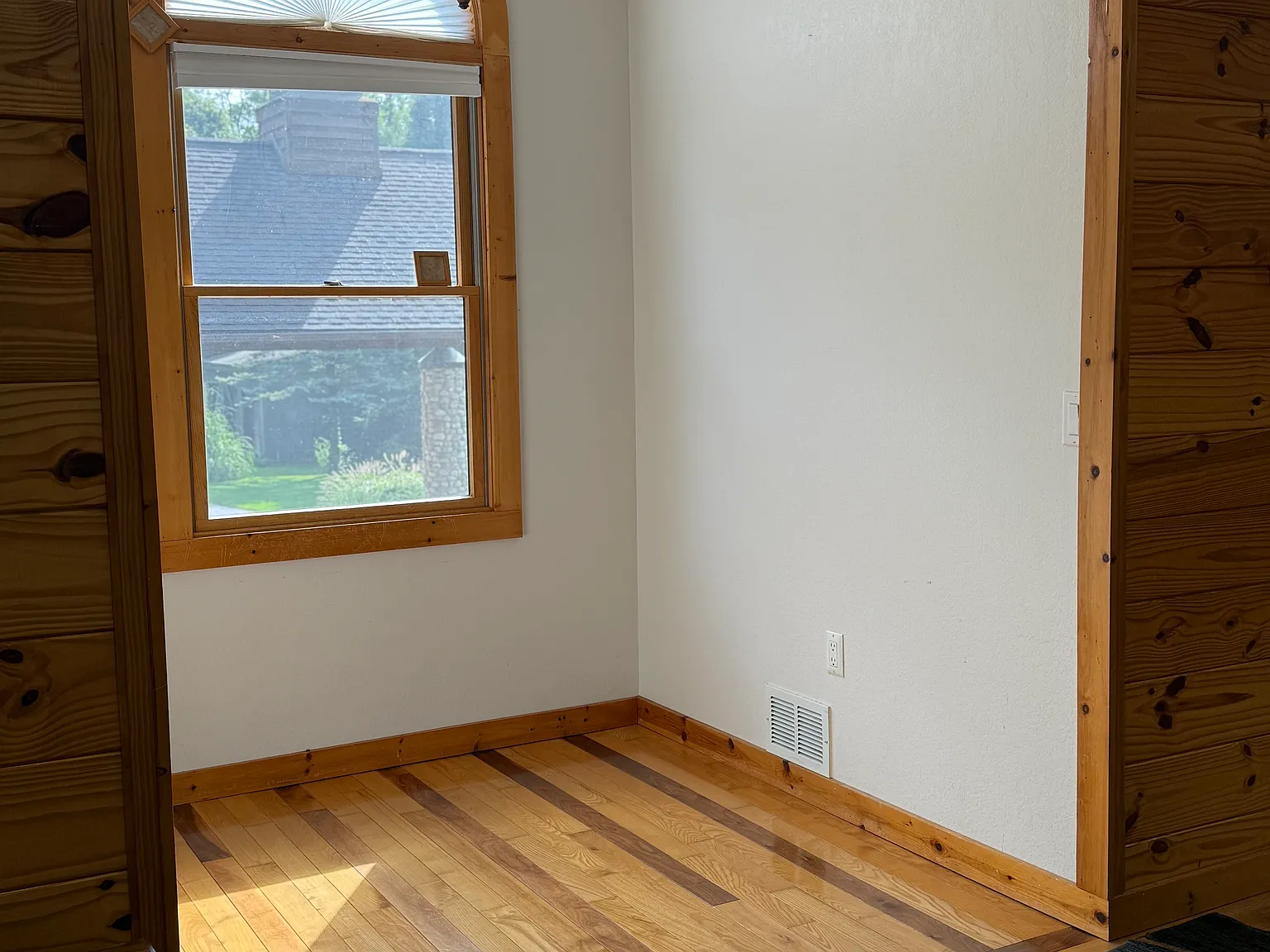 1 bed, 1500 sqft, $1,250 — Photo 4