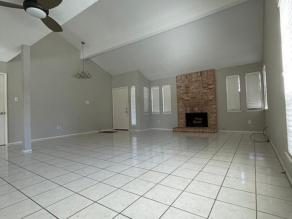 4th image of 3410 Woodstream Pl