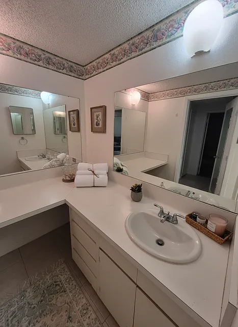 1 bed, 1000 sqft, $1,600 — Photo 3