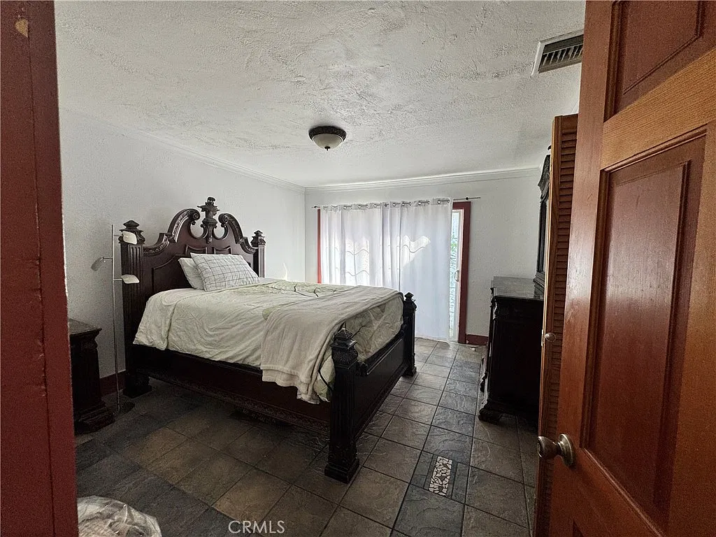 3 bed, 1492 sqft, $1,300 — Photo 4