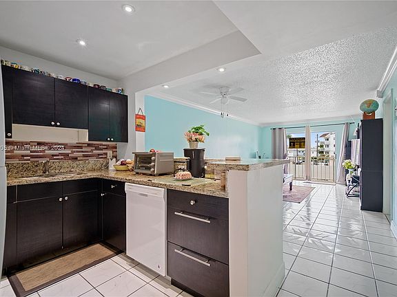5th image of 7125 Bonita Dr APT 204