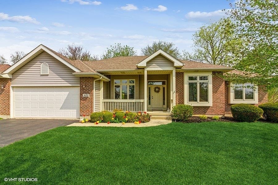 1st image of 621 Barbary Ln