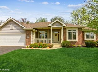 621 Barbary Ln, Woodstock, IL 60098