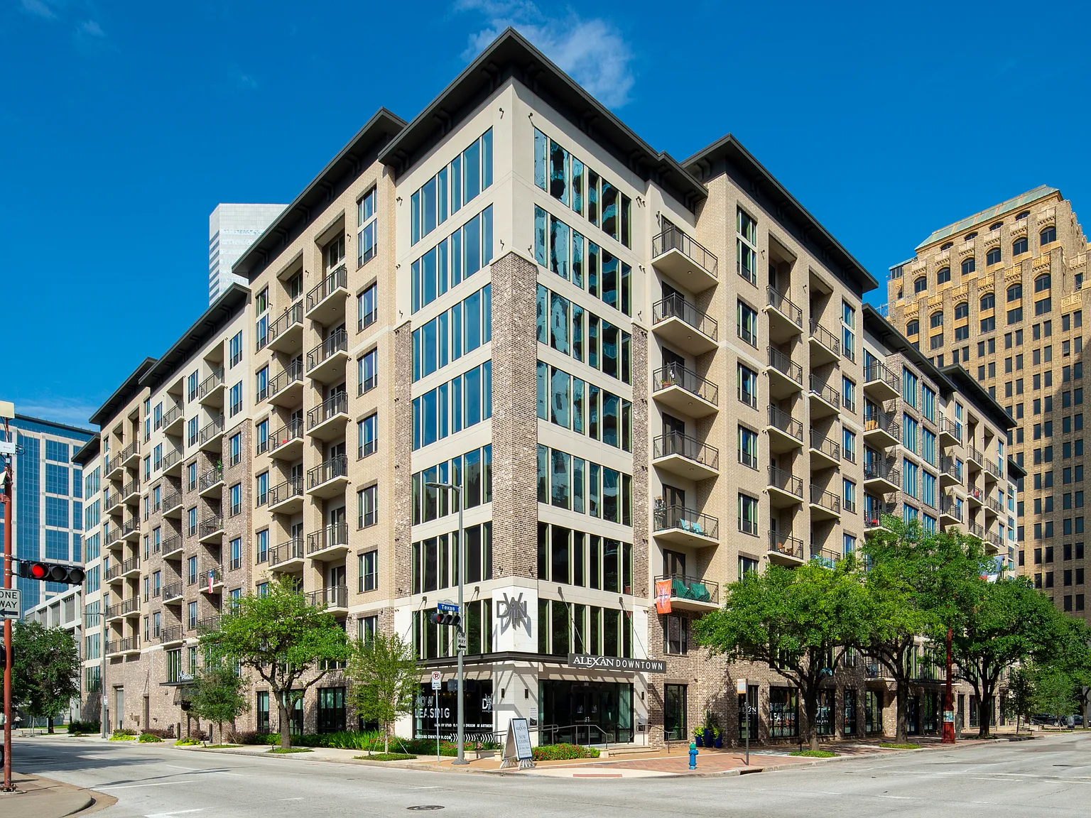 1414 Texas Downtown — Photo 1