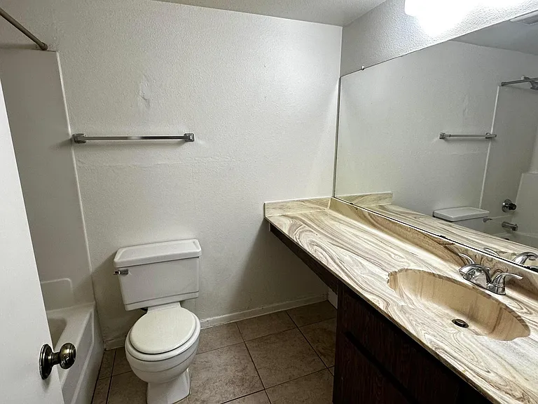 700 W University Dr #108 — Photo 8
