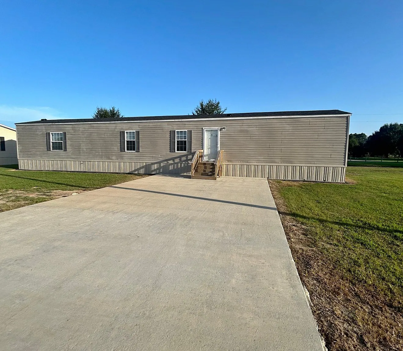 120 Harvey Rd - 1 — Photo 1