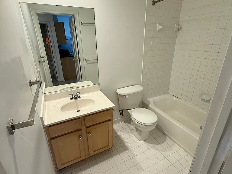 1235 10th St NW #B — Photo 6