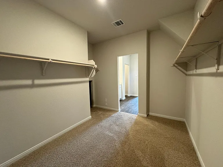 117 Docile Loop — Photo 20