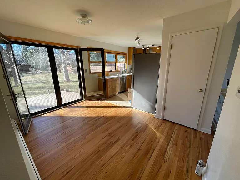 Dining room space to kitchen