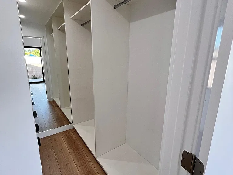 15531 Superior St — Photo 46