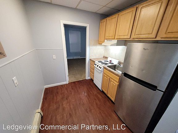 4th image of 151 N Hampshire Ln APT 6