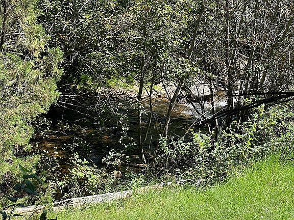 4th image of 8 Creekside Rd