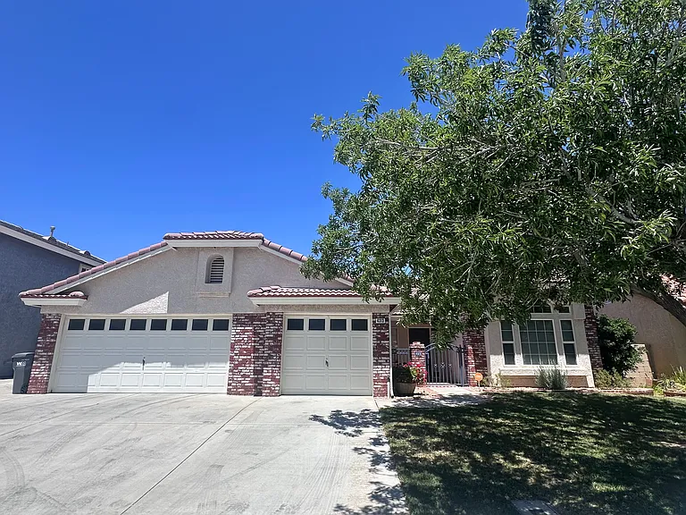 4313 Cocina Ln — Photo 1