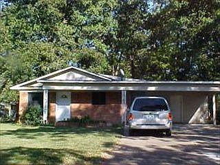 1st image of 712 Sassafras Dr