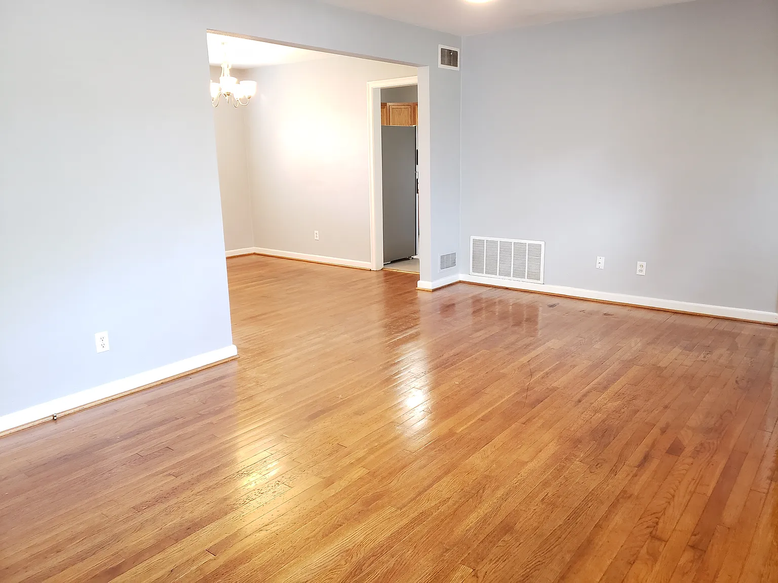 4 bed, 1550 sqft, $2,295 — Photo 4