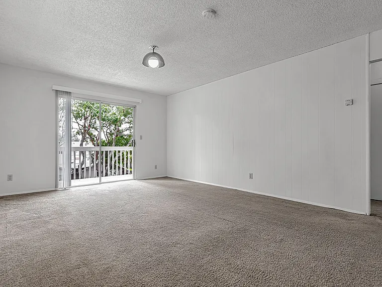 2695 Mar Vista Drive — Photo 2