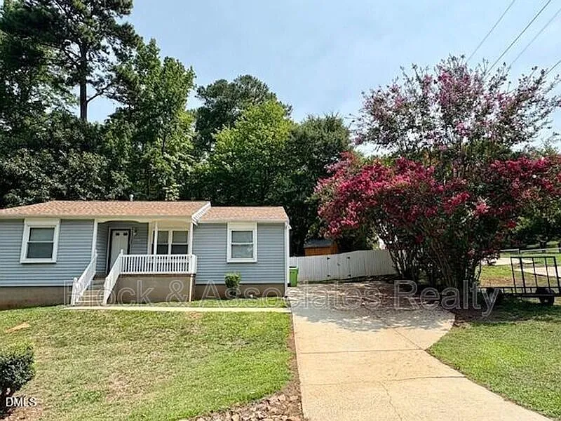2600 Courier Ct