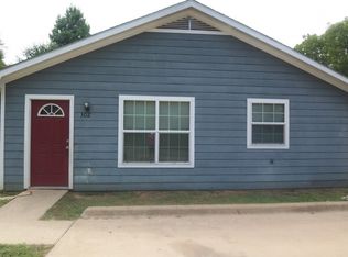 302 Scarborough St, Nacogdoches, TX 75961