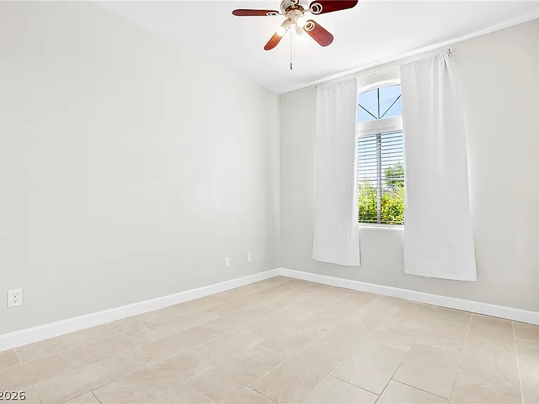8824 Iron Hitch Ave — Photo 18