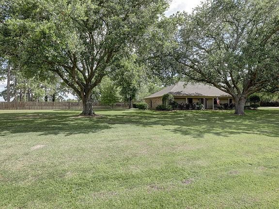 4th image of 200 Countryview Dr
