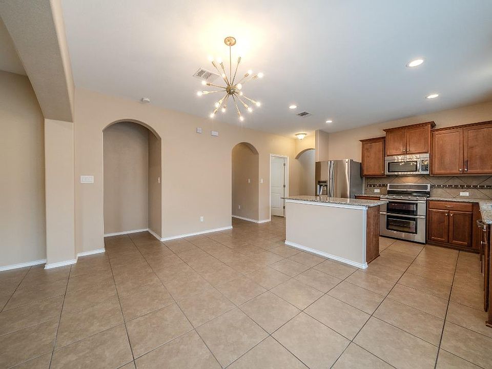 1st image of 304 Jack Ryan Ln