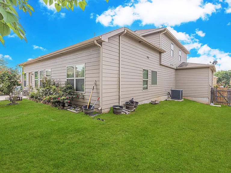 5488 Devonwood St — Photo 49