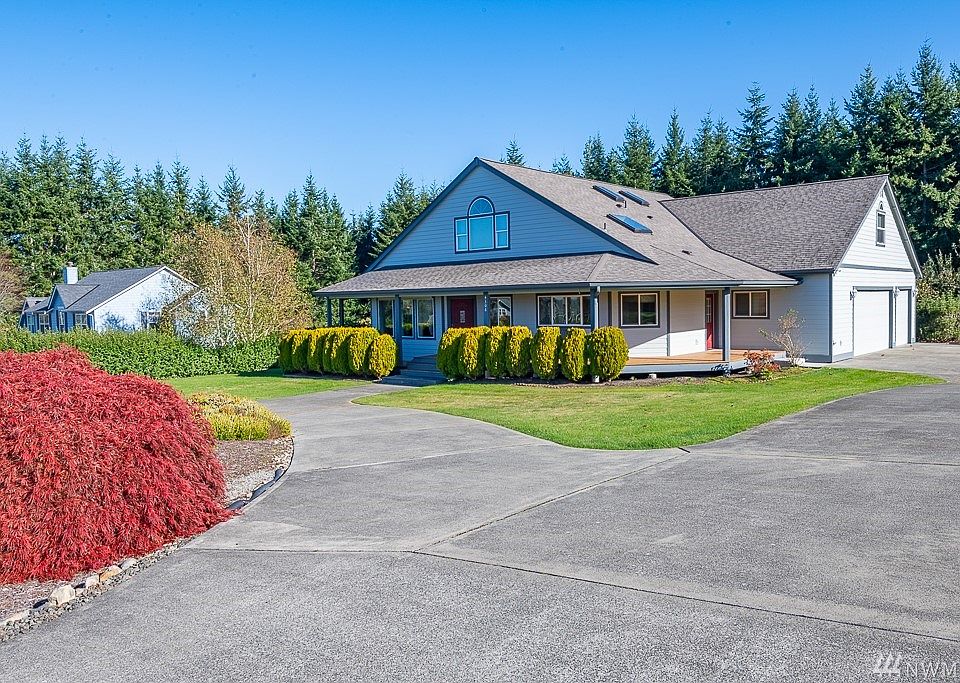 1st image of 4306 NE Lookout Ln