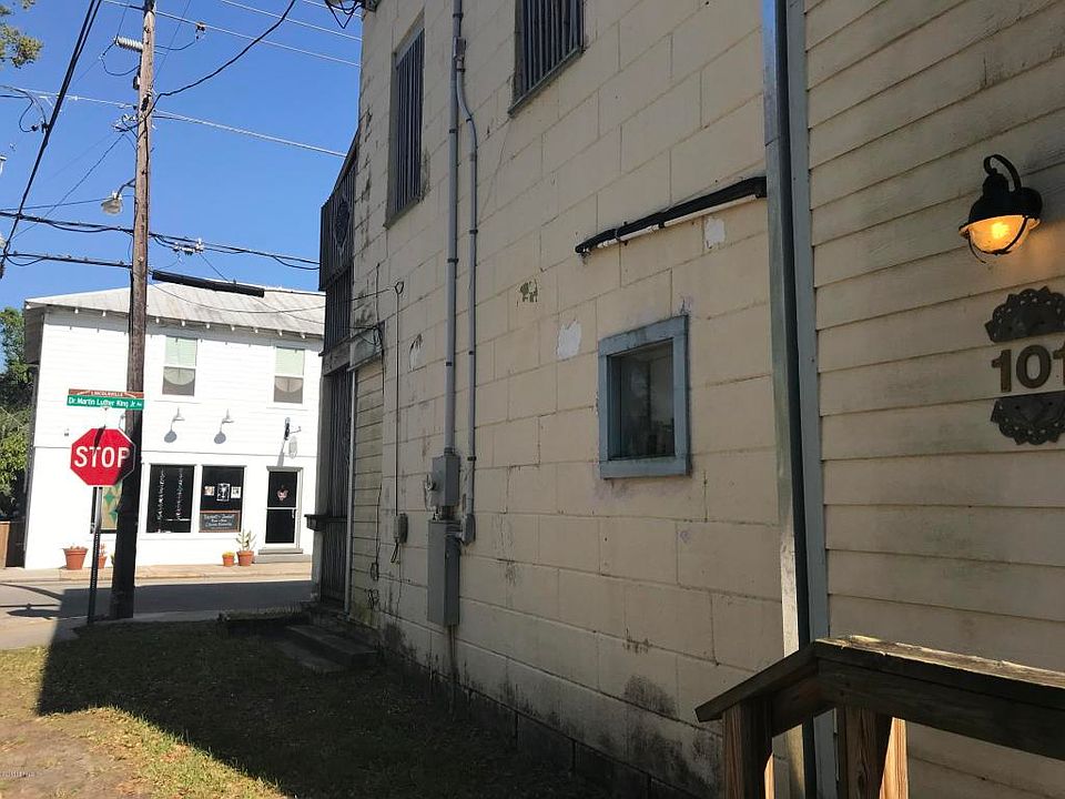 1st image of 101 Kings Ferry Way