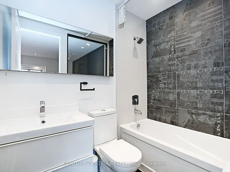 10 Palmerston Ave — Photo 34