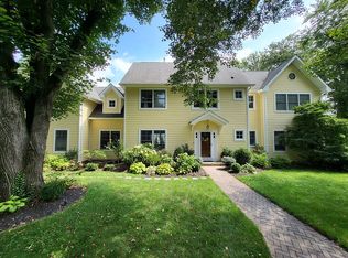 68 Linden Pl, Summit, NJ 07901