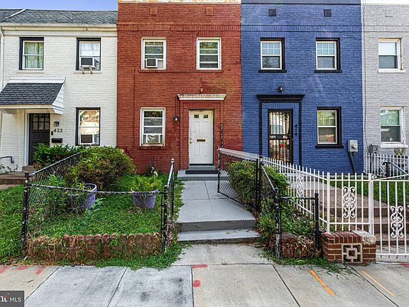4th image of 421 20th St NE