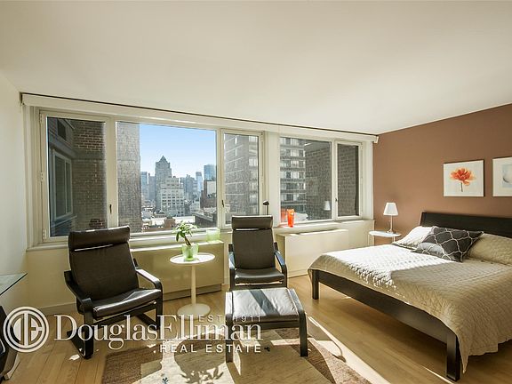3rd image of 322 W 57th St APT 21B