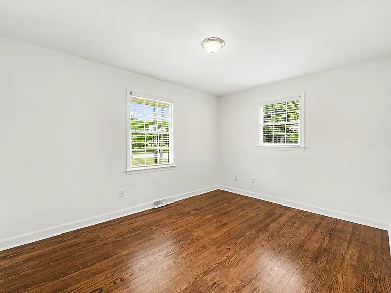 18 Ophir Dr — Photo 35