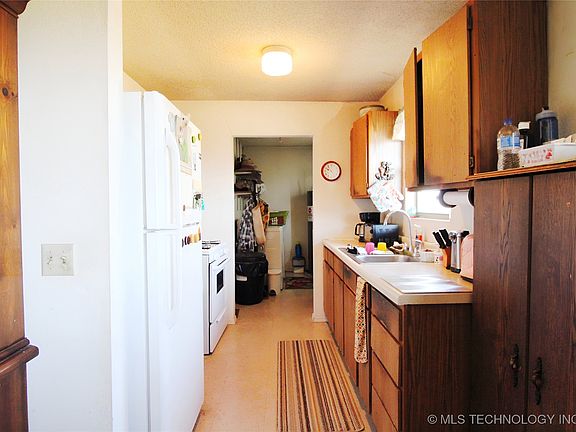 5th image of 404517 E 1080th Rd