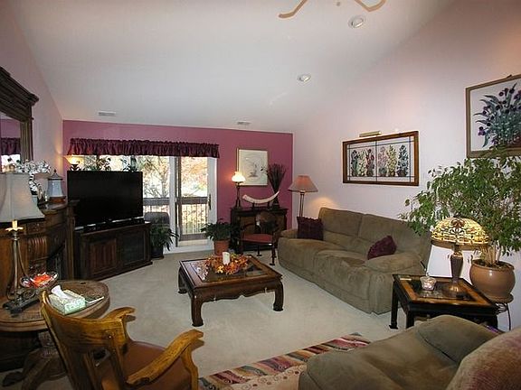 5th image of 534 Banyon Ln APT D