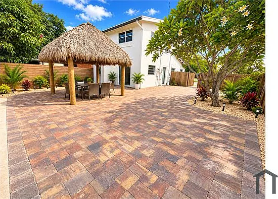 3 bed, 1400 sqft, $3,660 — Photo 3