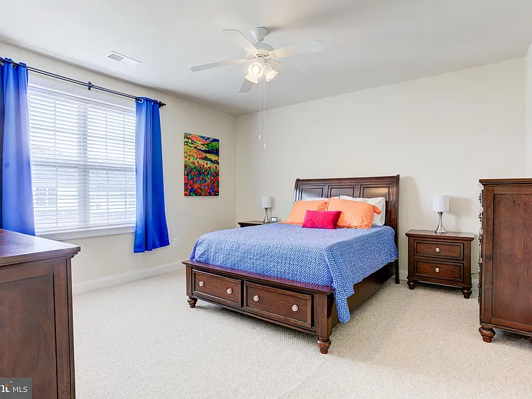 15160 Kentshire Dr — Photo 22